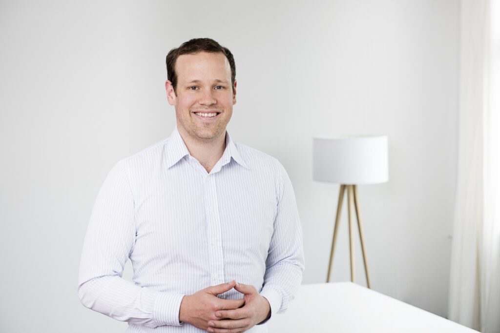 Portrait von Janis Meyer-Plath von friendsurance